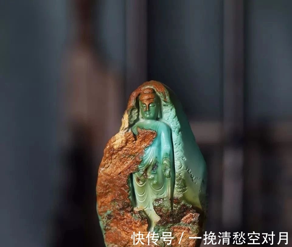 翡翠玉石!玉雕鬼才用80元「废料」雕刻出的作品,竟然成为了获奖作品