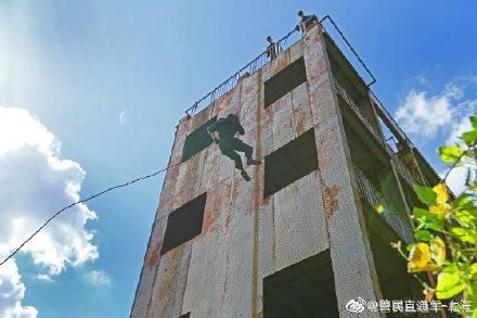 漫画|漫画天空下 是挥汗如雨的特警小哥