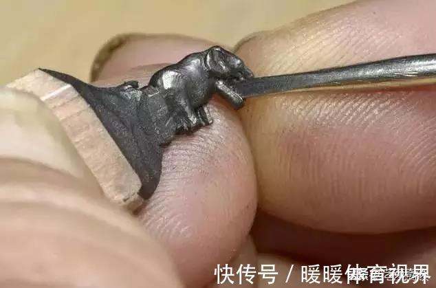 雕刻|牛人把3毛一支的2B铅笔,变成精美的艺术品,一支卖3500元
