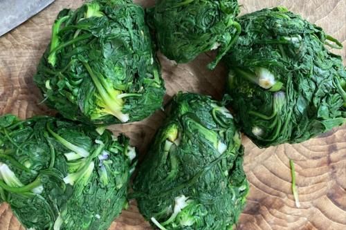 荠菜这样保存，放一年也坏不了，冬天拿来包饺子，和新鲜的一样