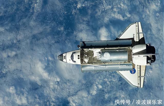 哥伦比亚 悲壮一幕,1500℃的高温空气涌入航天飞机,7位宇航员瞬间融化