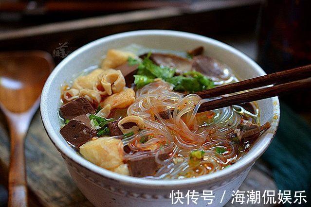 家庭版鸭血粉丝汤，掌握此办法，汤鲜味美特解馋