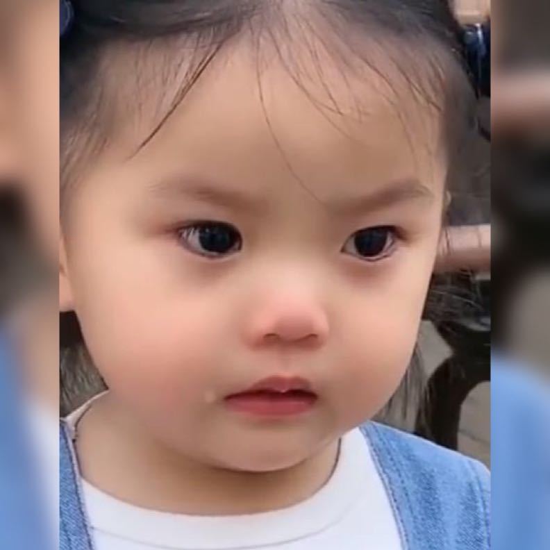 父母们|萌娃强忍眼泪实力演绎“咬牙切齿”,网友终究还是一人抗下所有