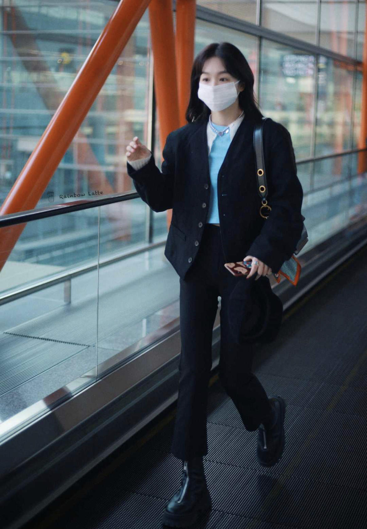 版型|章泽天不光是成功女企业家,还是潮流达人,上松下紧穿搭高级洋气