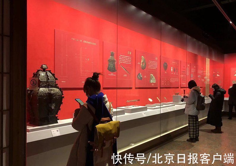 大展$何以中国？故宫开年大展，130余件文物文华殿给答案