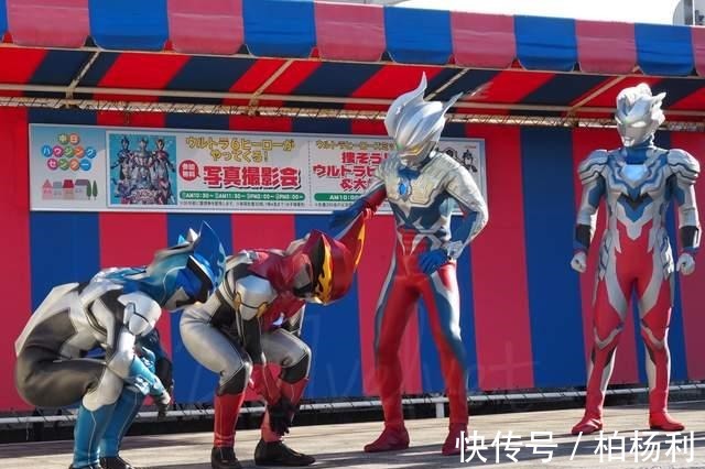 半吊子|奥特曼舞台剧 夫妻相十足的赛罗与格力乔闹乌龙 小梦喜获披风