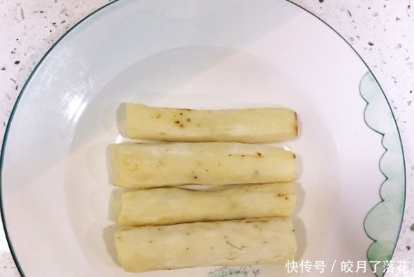 山药加入苹果,做好吃的小饼,一口一个,比蛋糕健康多了