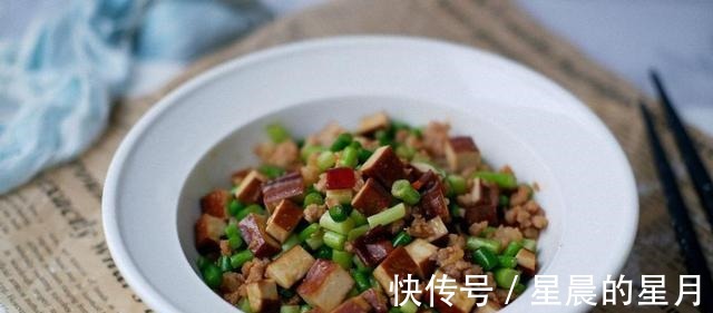 家常|肉末蒜薹炒豆干家常下饭菜，荤素搭配，看着就有食欲！