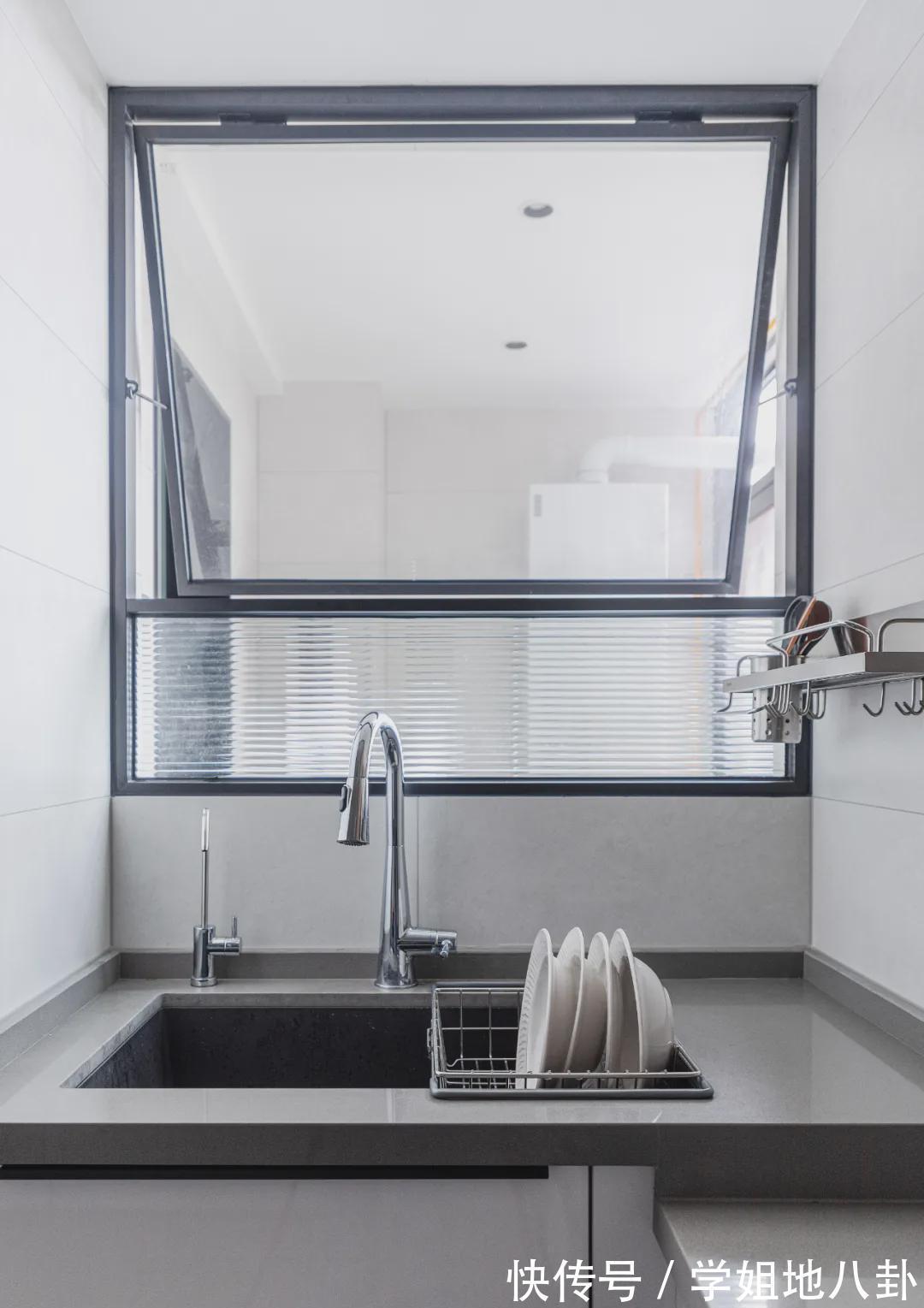 榻榻米床|90后小情侣买下110㎡公寓,舍弃一间房,Get衣帽间+多功能室!