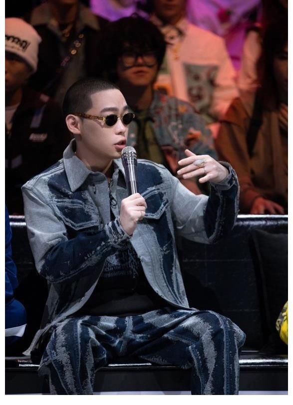 紅星觀察丨三檔|紅星觀察丨三檔說唱綜藝打擂臺，聚焦女性說唱的“黑怕女孩”能出圈嗎？