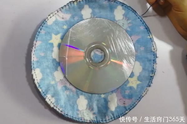 你家有废旧的光盘吗?改造下放家里特别“值钱”,家家户户用的到