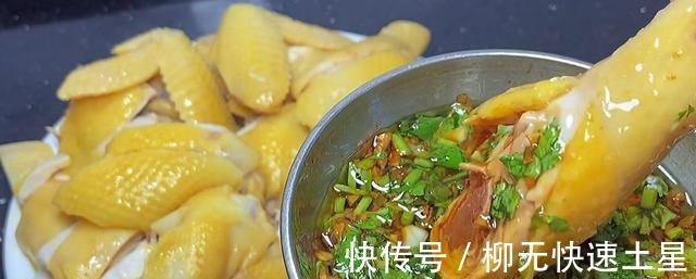 厨师长分享正宗白切鸡做法，步骤详细，皮爽柔滑，咬一口满嘴香！