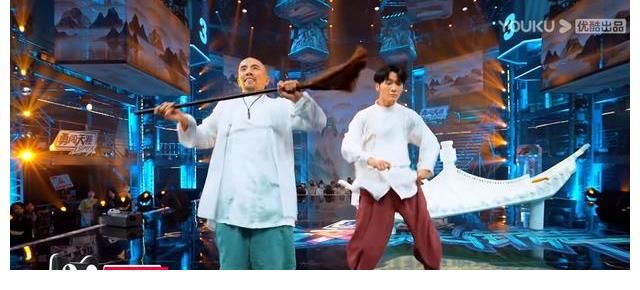 loc|这就是街舞：每期贡献一个梗，这位队长以一己之力成为捧哏担当