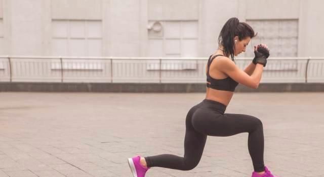 腿部|练臀不仅修饰臀型,还让腿部线条更美,协调臀腿发展才好看