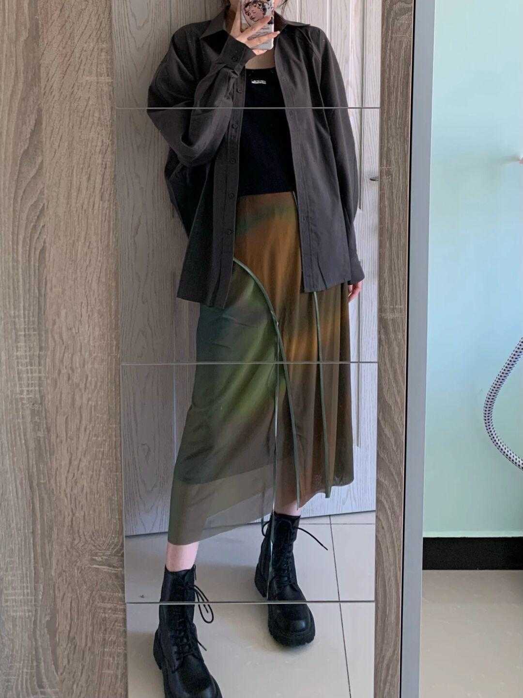 直筒 别老穿蓬蓬网纱裙了!今年流行的“直筒网纱裙”,上身唯美又显瘦