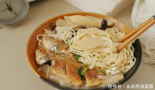 营养|煮面时多加一种食材,营养又好消化,孩子有食欲,妈妈也安心