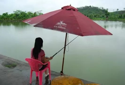 最”狠毒“的天然饵料,四小时狂拉百条鲫鱼,即使是傻子也能爆护