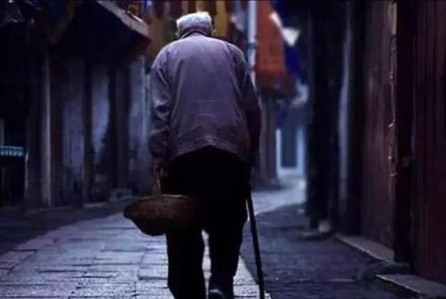 原生家庭|“父母在,人生尚有来处”,它的下半句才是精华,却很少有人知晓