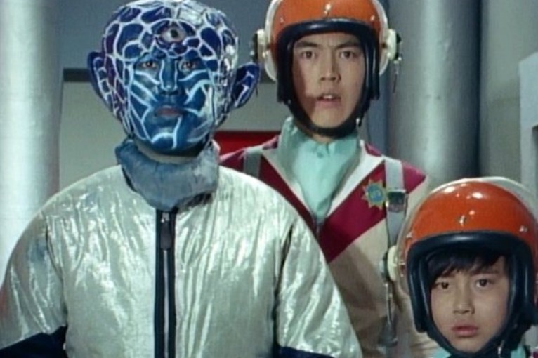 机器人|这部特摄剧跟《奥特曼》同年诞生,小孩子靠手表,操控机器人战斗