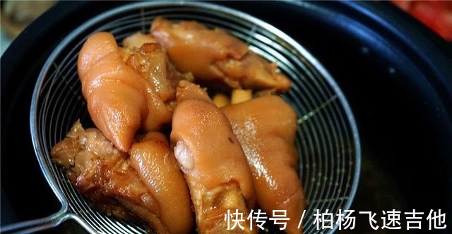 炒锅|猪蹄炖到脱骨烂,我只用45分钟,看步骤毫不夸张,好吃有窍门!