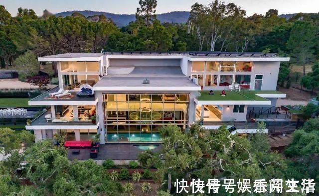 升降板|为了给老公圆梦,她砸7000万耗时三年把家改成“宇宙飞船”,网友这妻子从哪找的