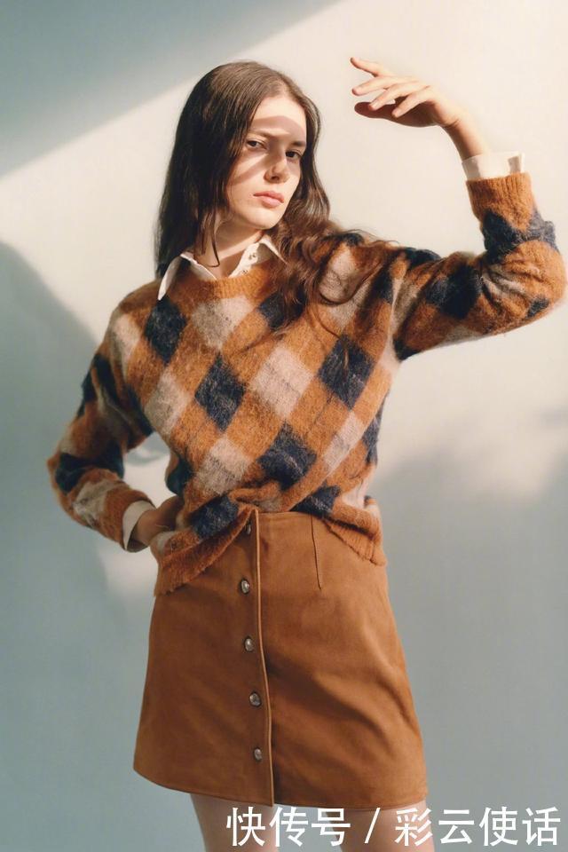 时髦|把纯色大衣收起来吧,今年流行这几种“花衣服”,高级又显时髦