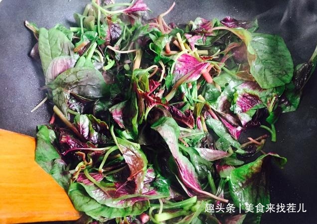 红苋菜|小暑过后,这菜被称为“金不换”,3元1把,清热解暑气,要常吃