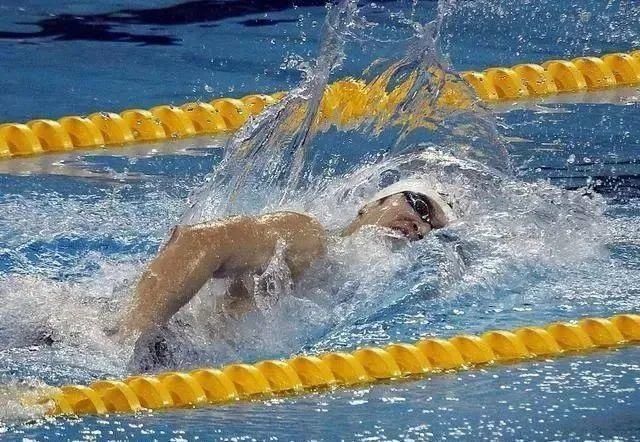 肉包子|公布最长肉的主食,热量堪比“喝油”,减肥党,再馋也要管住嘴