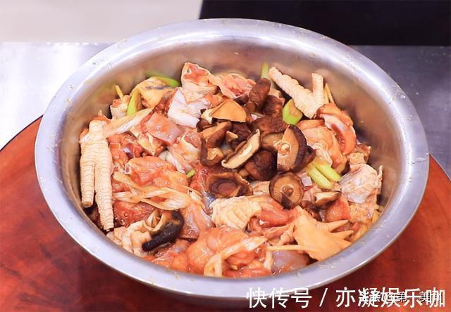技巧|最简单又好吃的焖扒鸡,鸡块直接上锅蒸,学会腌制技巧,鲜嫩滑口