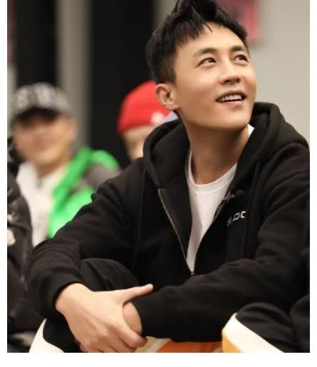 追哥|《披哥》完美售后，流量密碼還得看芒果臺(tái)，大灣區(qū)哥哥們團(tuán)綜來襲