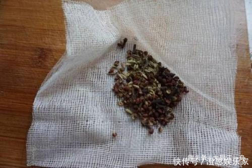 精盐|大米生虫不要晒，超市员工教您3招，大米放一年也不生虫