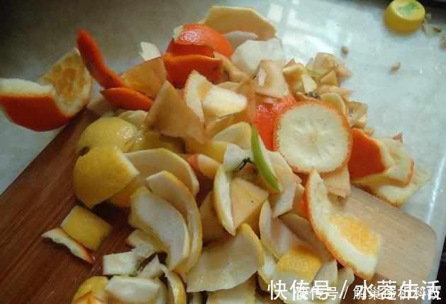 家家都有的垃圾，抓一把掺盆里，养花十年不烂根，开花爆盆挡不住