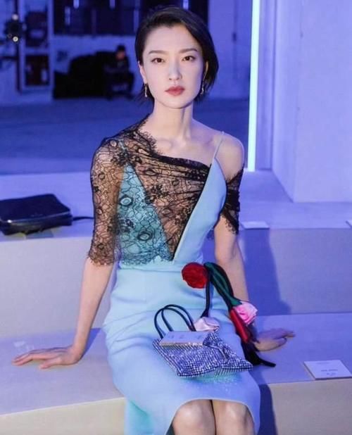 判断你是“高级脸”还是“网红脸”，主要看这3点，不妨自测一下