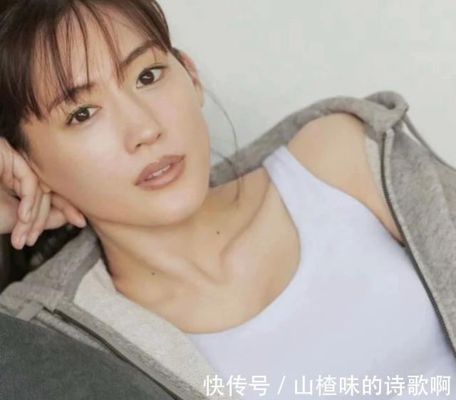 系列|优衣库U系列春季10款,真人试穿后更种草了!