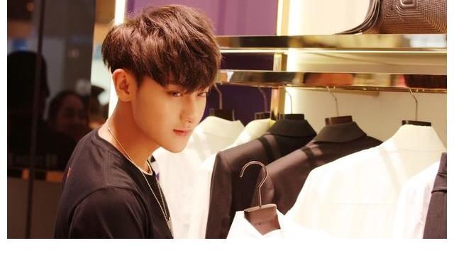 帶貨首秀被指割韭菜，黃子韜憤而反擊：你有什么資格酸我？