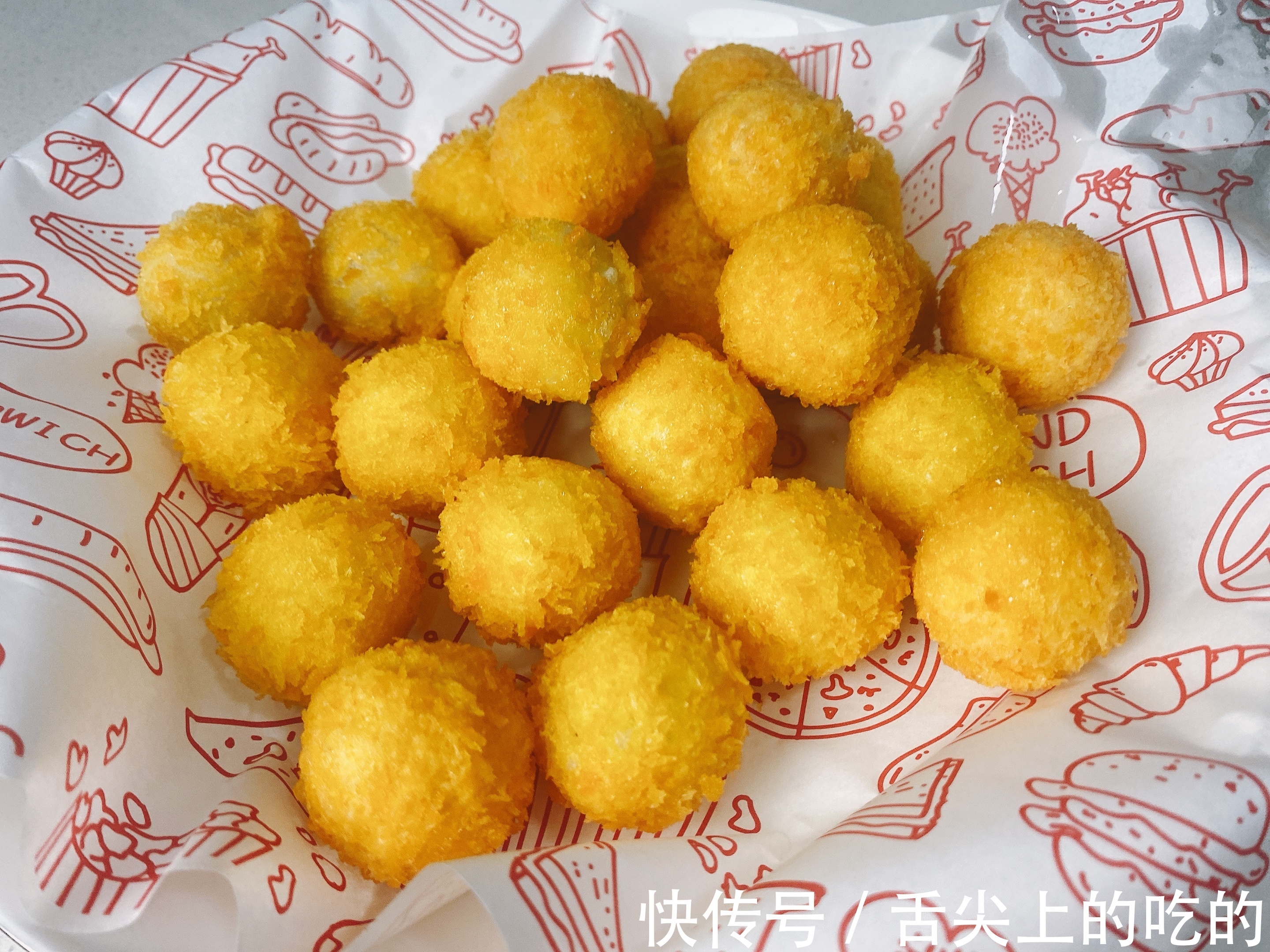 做油炸汤圆时，掌握2个技巧，汤圆不爆炸，外酥里糯，真好吃