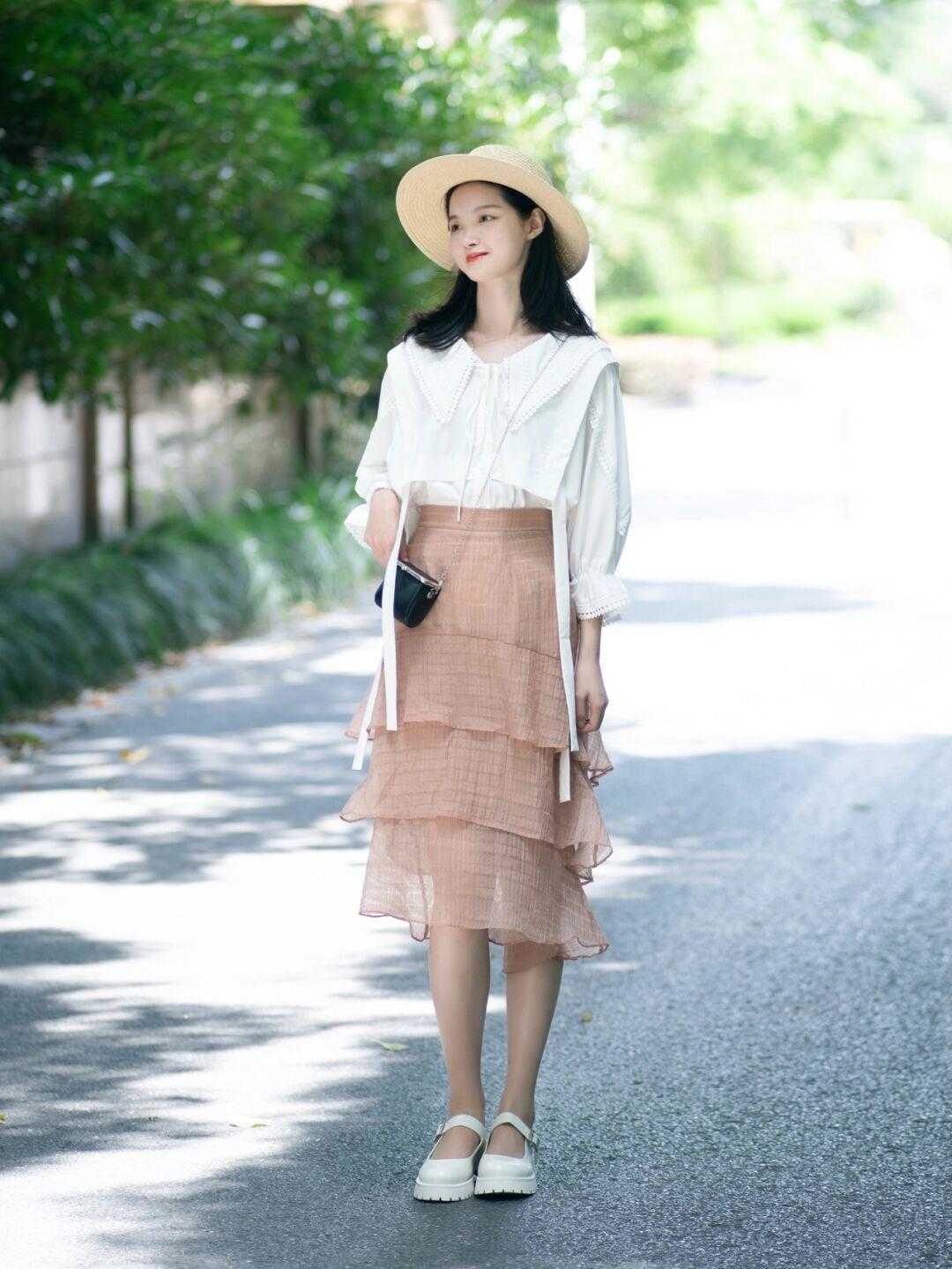 穿搭|换季怎么搭?试试“白衬衫+半身裙”,青春洋气又显高,太漂亮了