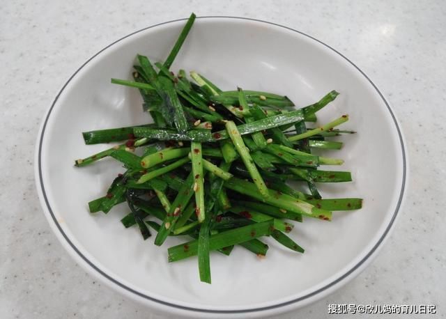 宝妈|3岁男孩误吞水银,奶奶却说吃点韭菜再去医院,医生:做的没毛病