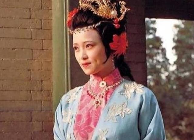 贾宝玉神游太虚境,为何要和秦可卿云雨你看曹雪芹是怎么写她的