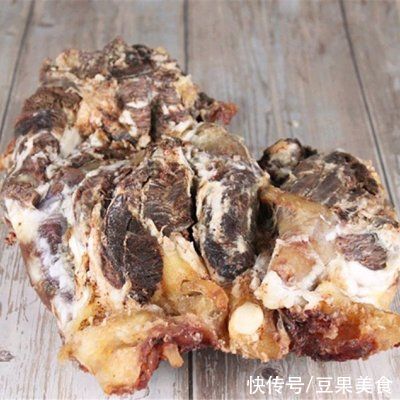  正宗地道的美食记之十五：尖椒炒水牛肉做法，速来围观