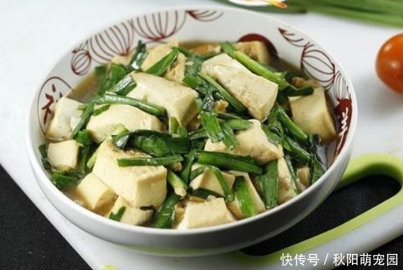 韭菜别再包饺子了,和此物是绝配,美味下饭,补钙质,肠道通畅了