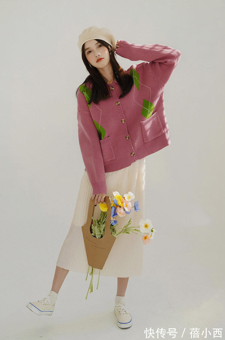 马甲|初秋的简约大气穿搭原来这么简单!超全毛衣搭配,让你秒变美少女
