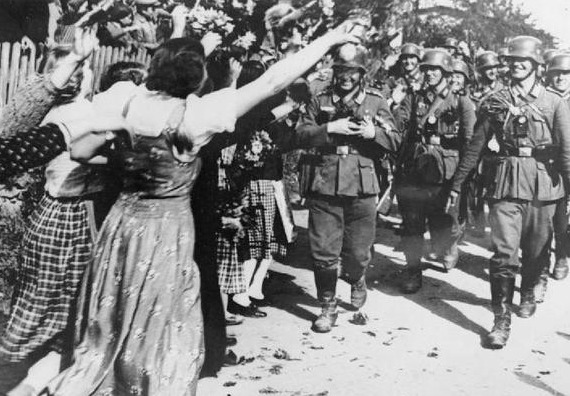 老百姓|二战时,德国明明是苏联的敌人,为何苏联老百姓将德军当成救星?