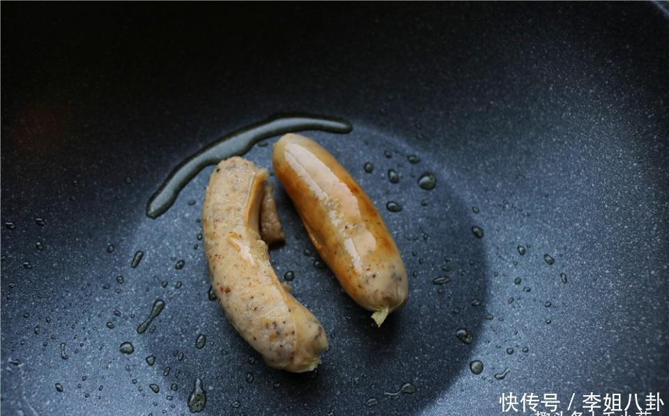 年糕|一周的辛劳,都被这盘年糕卷治愈了,做法简单懒人最爱