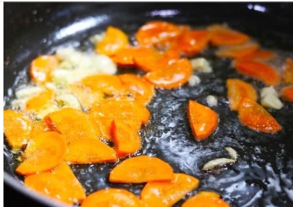 免疫身体|3样一起炒，女人尤其要吃，增强免疫身体好，皮肤水灵还减肥