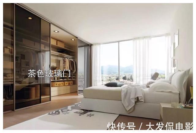 滑轨|装修中明智的决定,用卧室2㎡面积,打造迷你衣帽间,很实用!