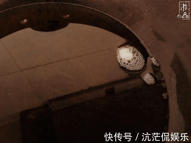 面粉|在家炸油条详细解析提前一天用温牛奶和面，下锅前必须使劲拉扯