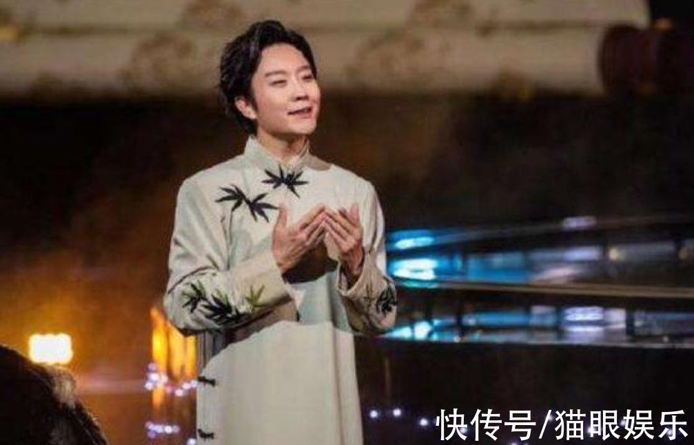 木头|李玉刚农村老家罕曝光，厨房屋顶都是木头构建，柴火灶满是裂痕