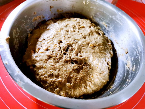  不用|不用资深功底，在家也能烤出坚果欧包，会加水，你就是大师