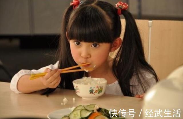 身高|孩子进入发育期,身高成为了家长困扰的问题,养成好习惯是关键